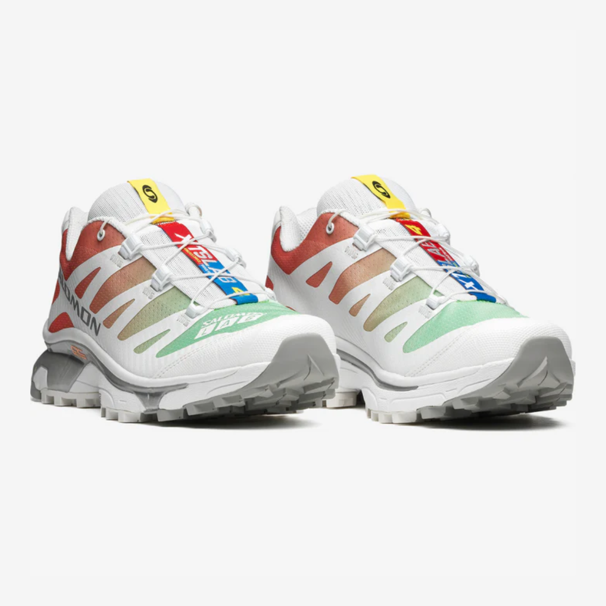 #Color_ Blanco/Rojo/Turquesa