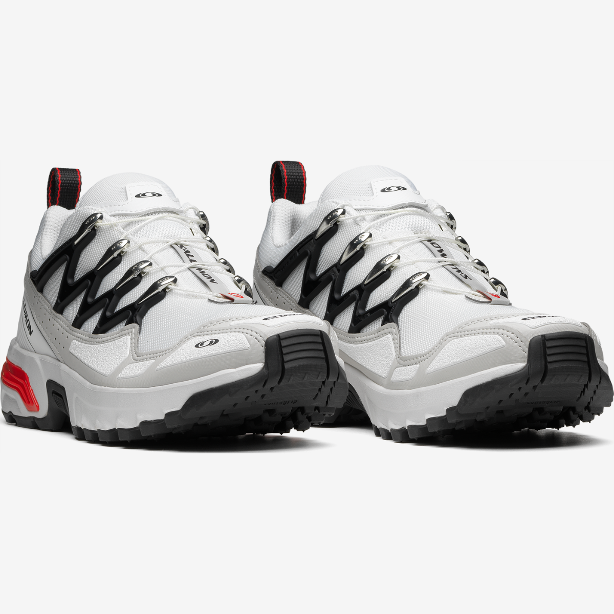 #Color_Blanco/Negro/Rojo